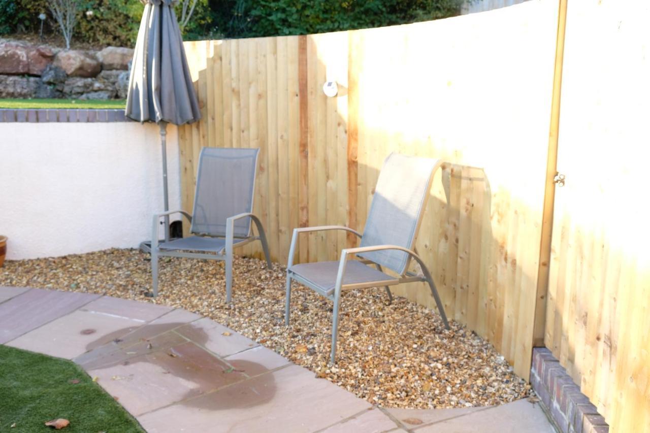 Rosemary House Brs Airport Accommodation Winford Exterior foto